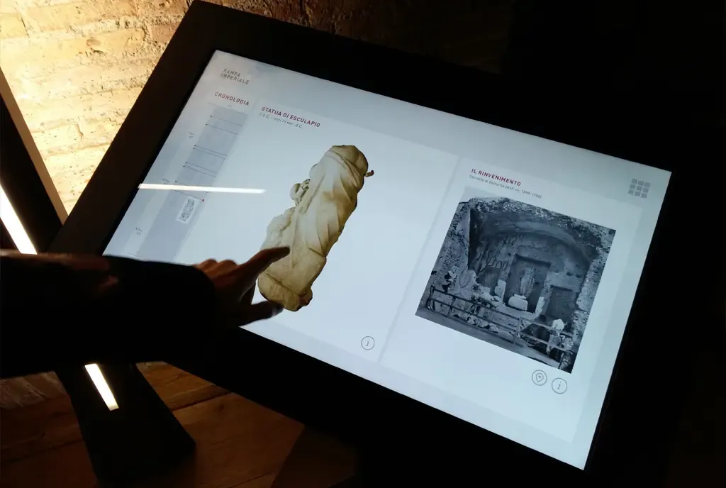 Totem interattivo sui reperti archaeologicii