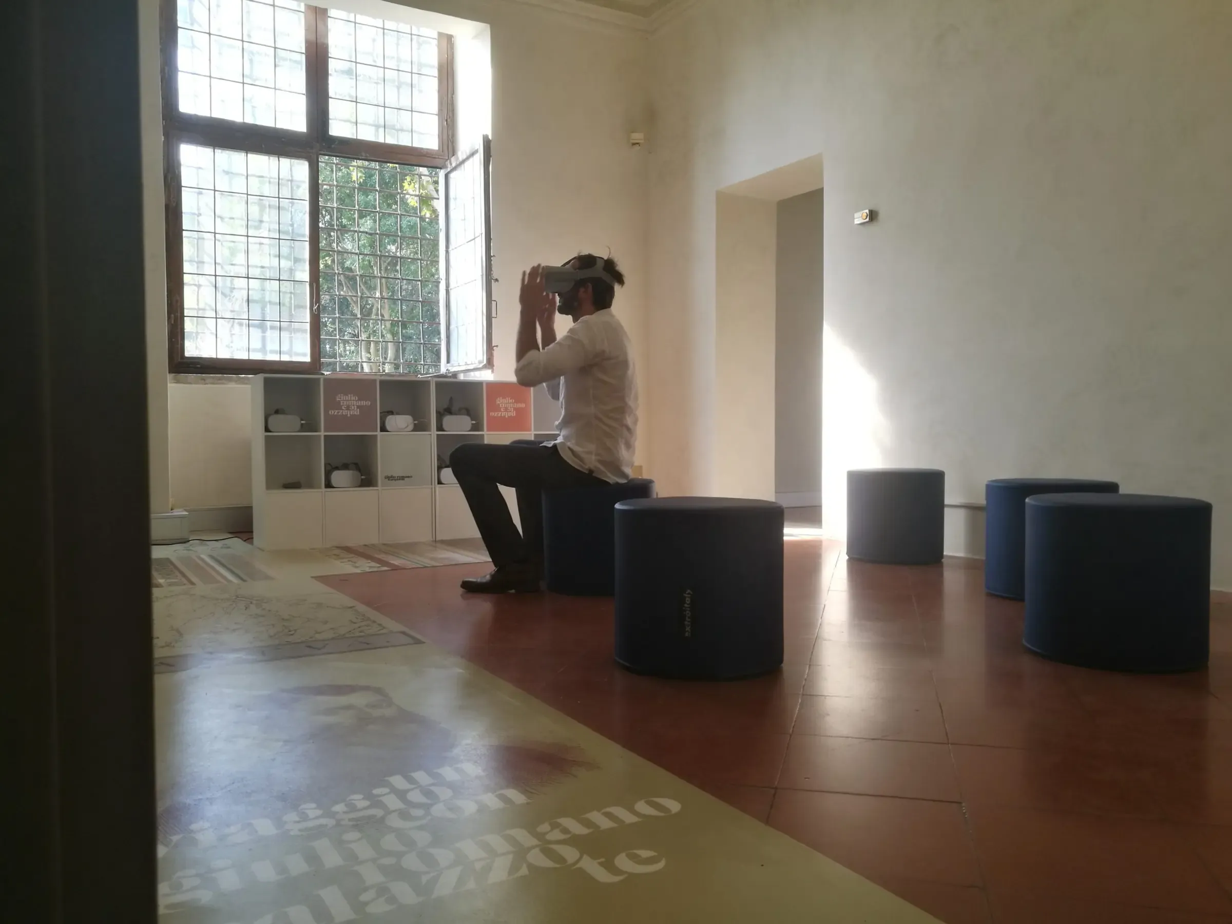Esperienza con Realtà Virtuale e App Mobile